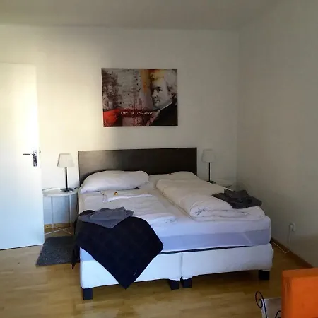 Monchsbergapartments *